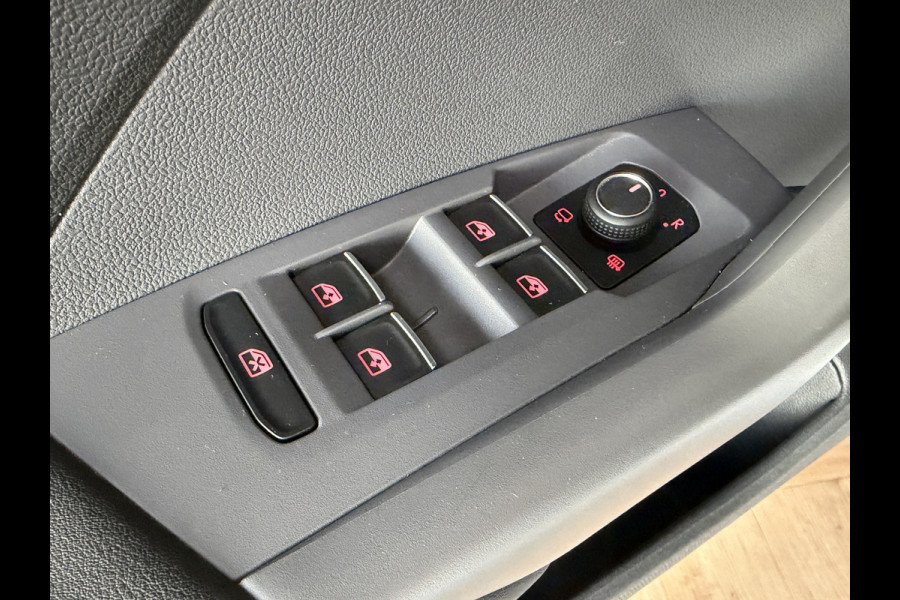 Volkswagen T-Cross 1.5 TSI 150 ACT R-Line | Navi | Beats | Camera | Virtual cockpit | 18" | ACC | Dodehoek | 100% Onderhouden!