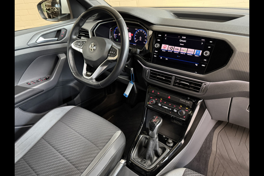Volkswagen T-Cross 1.5 TSI 150 ACT R-Line | Navi | Beats | Camera | Virtual cockpit | 18" | ACC | Dodehoek | 100% Onderhouden!