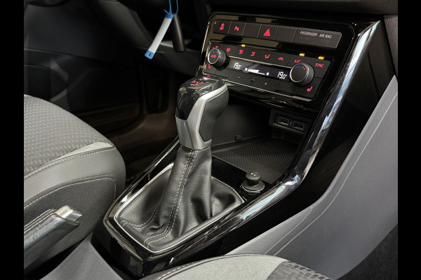 Volkswagen T-Cross 1.5 TSI 150 ACT R-Line | Navi | Beats | Camera | Virtual cockpit | 18" | ACC | Dodehoek | 100% Onderhouden!