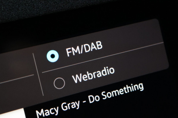 Volkswagen Caddy Cargo 2.0 TDI DSG | L+R Schuifdeur | ACC | Side Assist | Lane Assist | Virtual Cockpit | Camera | CarPlay | Stoelverwarming | LED Koplampen | Sidebars | DAB | Fabrieksgarantie | Facelift model | BPM Vrij