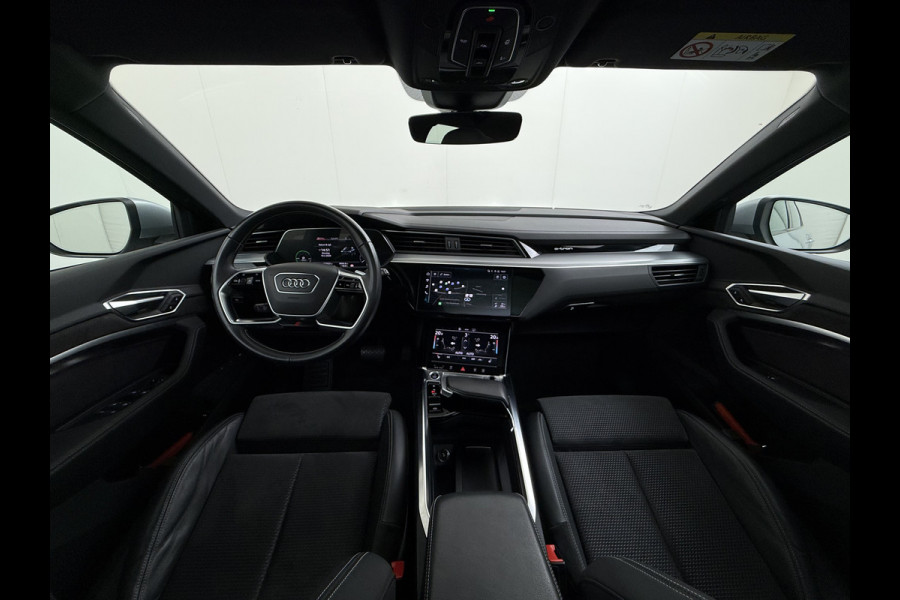 Audi e-tron Quattro S-Line Pano-dak Luchtvering Sportstoelen Zwarte-Hemel PTC Apple Carplay Androi Auto Leder/Alcantara Memory Navi Camera P SOH 91% Stoelverwarming Led Elek.Stoelen DAB Elek.Achterklep Keyless Dealeronderhouden Origineel Nederlandse Auto Zeer Compleet