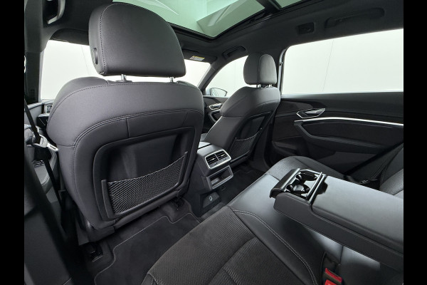 Audi e-tron Quattro S-Line Pano-dak Luchtvering Sportstoelen Zwarte-Hemel PTC Apple Carplay Androi Auto Leder/Alcantara Memory Navi Camera P SOH 91% Stoelverwarming Led Elek.Stoelen DAB Elek.Achterklep Keyless Dealeronderhouden Origineel Nederlandse Auto Zeer Compleet