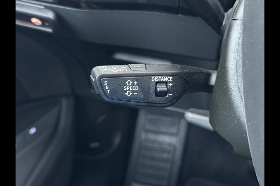 Audi e-tron Quattro S-Line Pano-dak Luchtvering Sportstoelen Zwarte-Hemel PTC Apple Carplay Androi Auto Leder/Alcantara Memory Navi Camera P SOH 91% Stoelverwarming Led Elek.Stoelen DAB Elek.Achterklep Keyless Dealeronderhouden Origineel Nederlandse Auto Zeer Compleet