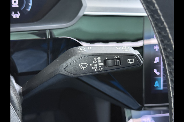 Audi e-tron Quattro S-Line Pano-dak Luchtvering Sportstoelen Zwarte-Hemel PTC Apple Carplay Androi Auto Leder/Alcantara Memory Navi Camera P SOH 91% Stoelverwarming Led Elek.Stoelen DAB Elek.Achterklep Keyless Dealeronderhouden Origineel Nederlandse Auto Zeer Compleet