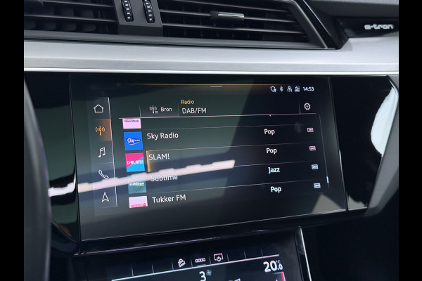 Audi e-tron Quattro S-Line Pano-dak Luchtvering Sportstoelen Zwarte-Hemel PTC Apple Carplay Androi Auto Leder/Alcantara Memory Navi Camera P SOH 91% Stoelverwarming Led Elek.Stoelen DAB Elek.Achterklep Keyless Dealeronderhouden Origineel Nederlandse Auto Zeer Compleet
