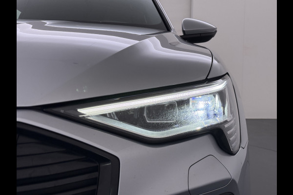 Audi e-tron Quattro S-Line Pano-dak Luchtvering Sportstoelen Zwarte-Hemel PTC Apple Carplay Androi Auto Leder/Alcantara Memory Navi Camera P SOH 91% Stoelverwarming Led Elek.Stoelen DAB Elek.Achterklep Keyless Dealeronderhouden Origineel Nederlandse Auto Zeer Compleet
