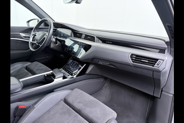 Audi e-tron Quattro S-Line Pano-dak Luchtvering Sportstoelen Zwarte-Hemel PTC Apple Carplay Androi Auto Leder/Alcantara Memory Navi Camera P SOH 91% Stoelverwarming Led Elek.Stoelen DAB Elek.Achterklep Keyless Dealeronderhouden Origineel Nederlandse Auto Zeer Compleet