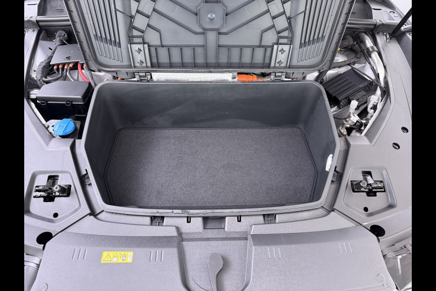 Audi e-tron Quattro S-Line Pano-dak Luchtvering Sportstoelen Zwarte-Hemel PTC Apple Carplay Androi Auto Leder/Alcantara Memory Navi Camera P SOH 91% Stoelverwarming Led Elek.Stoelen DAB Elek.Achterklep Keyless Dealeronderhouden Origineel Nederlandse Auto Zeer Compleet