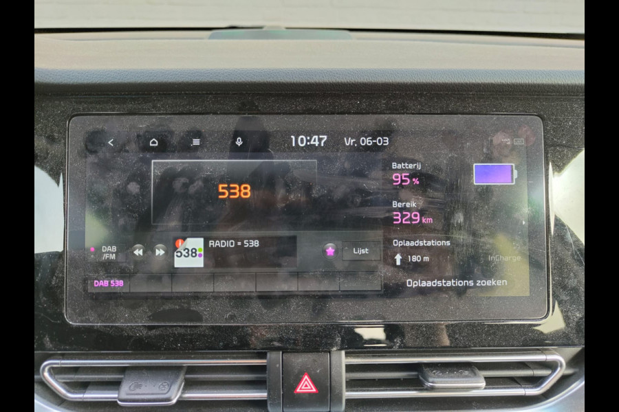 Kia e-Niro ExecutiveLine 64kWh SOH 100% Leer Warmtepomp Adaptive-Cruise Elek.Stoel+Memory JBL®-Audio Camera Apple Carplay Android Pdc Navi  Stoelverwarming+Koeling Stuurverwarming Lmv Privacy Glas DAB Vess Lane Assist Blind Spot 1e Eigenaar Origineel Nederlandse Auto