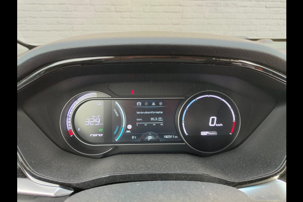 Kia e-Niro ExecutiveLine 64kWh SOH 100% Leer Warmtepomp Adaptive-Cruise Elek.Stoel+Memory JBL®-Audio Camera Apple Carplay Android Pdc Navi  Stoelverwarming+Koeling Stuurverwarming Lmv Privacy Glas DAB Vess Lane Assist Blind Spot 1e Eigenaar Origineel Nederlandse Auto
