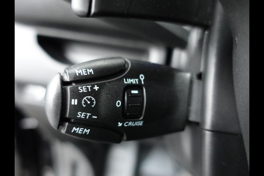 Peugeot Expert 2.0 BlueHDI 145pk L3 Automaat Airco Navigatie Cruise control Trekhaak Carplay