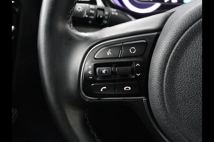 Kia Niro 1.6 GDi PHEV DynamicLine | Trekhaak | Adaptive cruise | Half leder | Camera | Carplay | Navigatie | Climate control | Bluetooth | Parkeerhulp