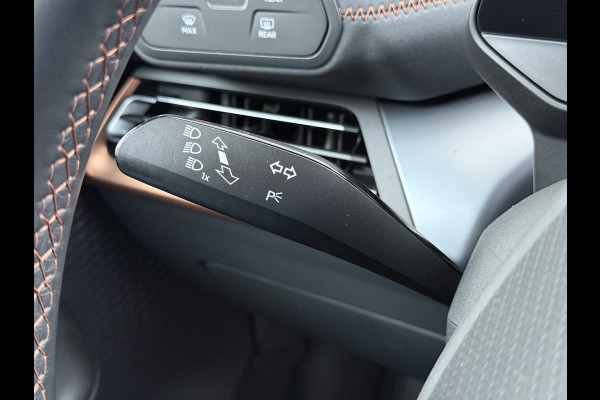 CUPRA Born Adrenaline One 62kWh 204pk 19" Camera Adap.Cruise Navi Ecc Apple Carplay Android Auto Pdc SOH 93% Stoel+Stuurverwarming Keyless advanced Led Lmv Privacy Glas Isofix Bluetooth Rijstrooksensor Origineel Nederlandse Auto