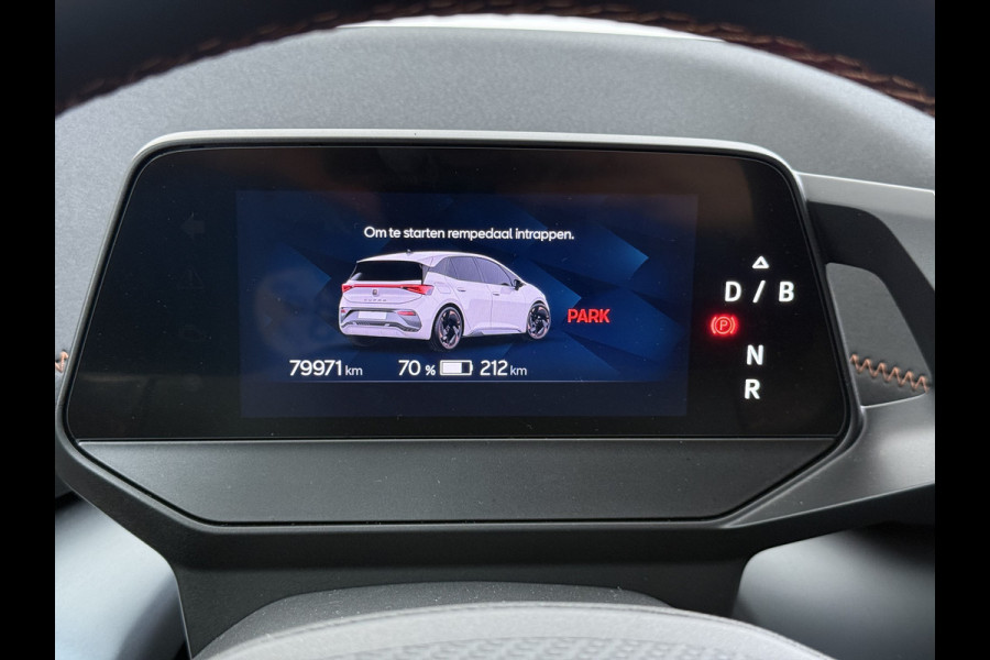 CUPRA Born Adrenaline One 62kWh 204pk 19" Camera Adap.Cruise Navi Ecc Apple Carplay Android Auto Pdc SOH 93% Stoel+Stuurverwarming Keyless advanced Led Lmv Privacy Glas Isofix Bluetooth Rijstrooksensor Origineel Nederlandse Auto