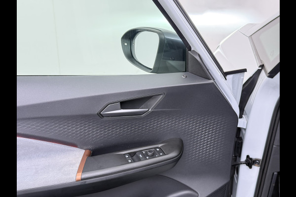 CUPRA Born Adrenaline One 62kWh 204pk 19" Camera Adap.Cruise Navi Ecc Apple Carplay Android Auto Pdc SOH 93% Stoel+Stuurverwarming Keyless advanced Led Lmv Privacy Glas Isofix Bluetooth Rijstrooksensor Origineel Nederlandse Auto