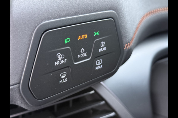 CUPRA Born Adrenaline One 62kWh 204pk 19" Camera Adap.Cruise Navi Ecc Apple Carplay Android Auto Pdc SOH 93% Stoel+Stuurverwarming Keyless advanced Led Lmv Privacy Glas Isofix Bluetooth Rijstrooksensor Origineel Nederlandse Auto