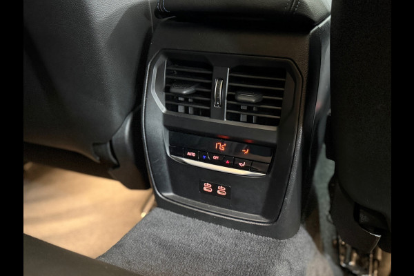 BMW 3 Serie Touring M340i xDrive LCI M-Sport Pro | FaceLift BOMvol!| M-Performance | Maxton Design | Tansaniet Blauw Individual |