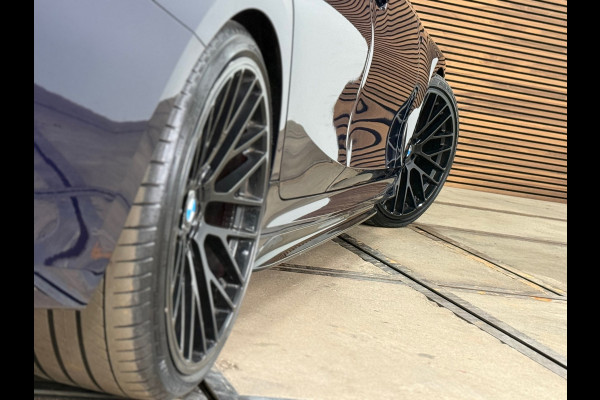 BMW 3 Serie Touring M340i xDrive LCI M-Sport Pro | FaceLift BOMvol!| M-Performance | Maxton Design | Tansaniet Blauw Individual |