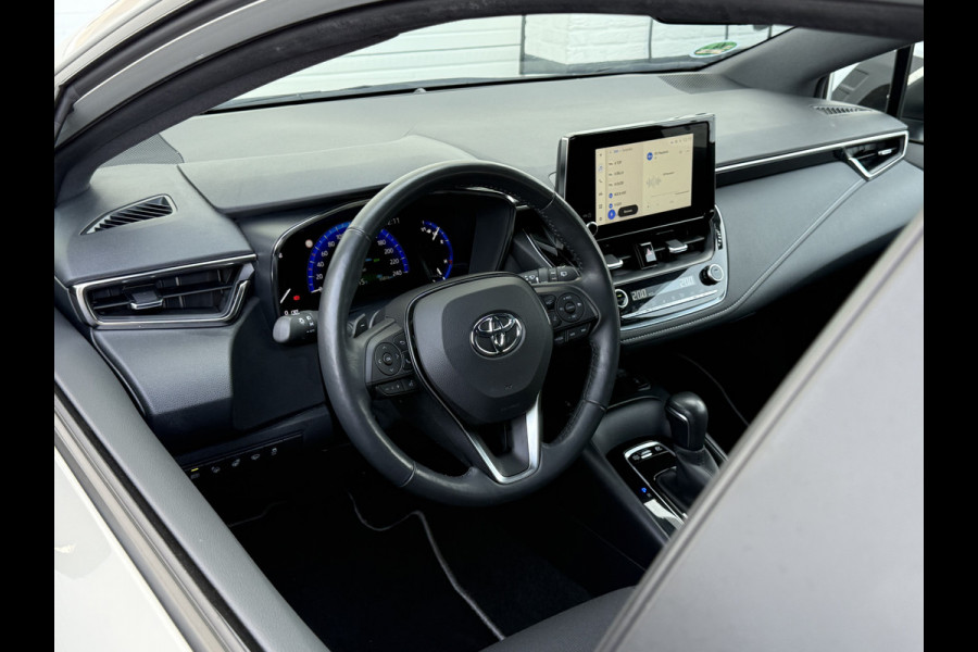 Toyota Corolla Touring Sports 2.0 Hybrid Team D | Trekhaak | CarPlay | ACC | Camera | LED | 17 inch