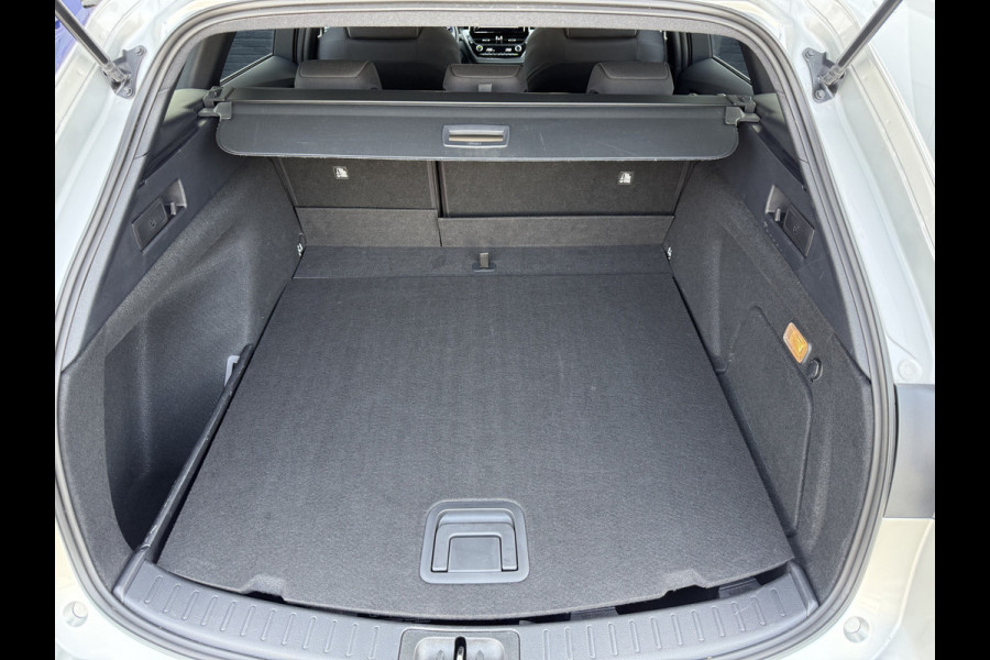 Toyota Corolla Touring Sports 2.0 Hybrid Team D | Trekhaak | CarPlay | ACC | Camera | LED | 17 inch