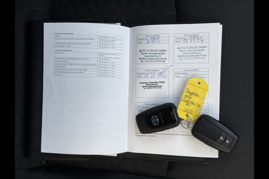 Toyota Corolla Touring Sports 2.0 Hybrid Team D | Trekhaak | CarPlay | ACC | Camera | LED | 17 inch