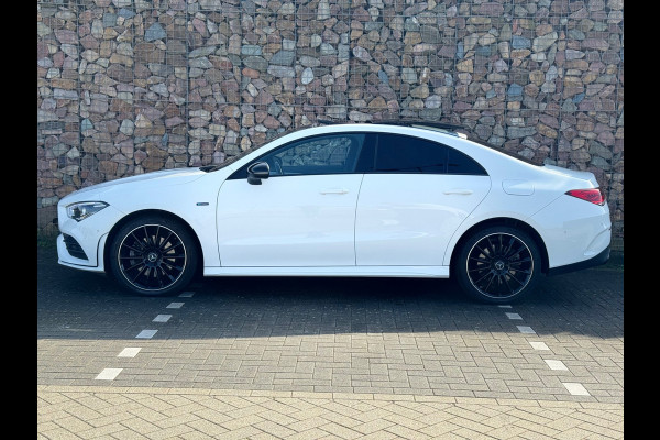 Mercedes-Benz CLA-Klasse 250 e AMG Line Pano Ambiance Led Plug in Hybride