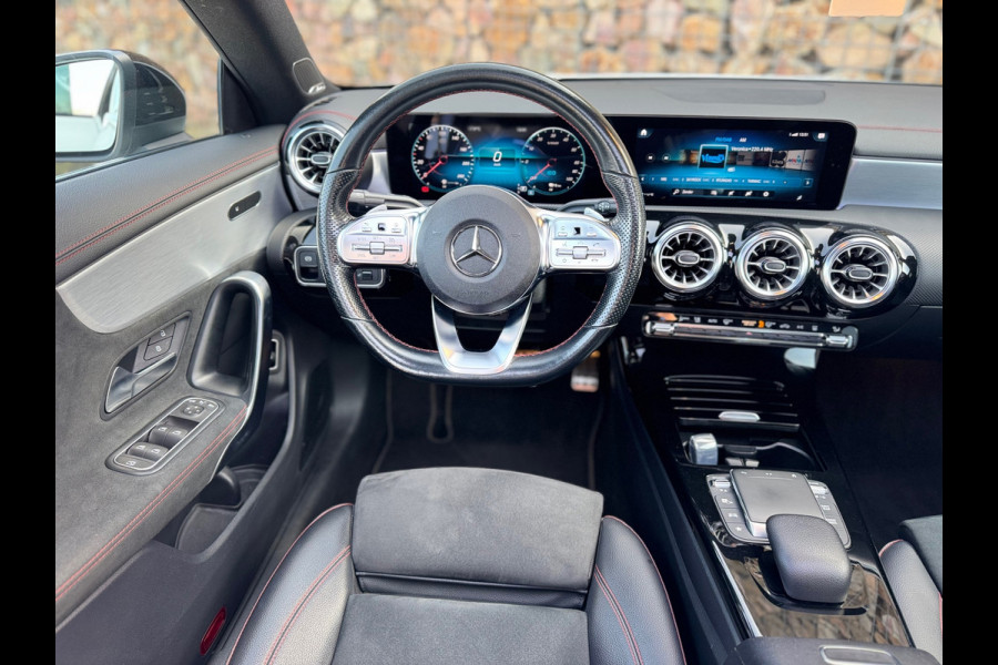 Mercedes-Benz CLA-Klasse 250 e AMG Line Pano Ambiance Led Plug in Hybride