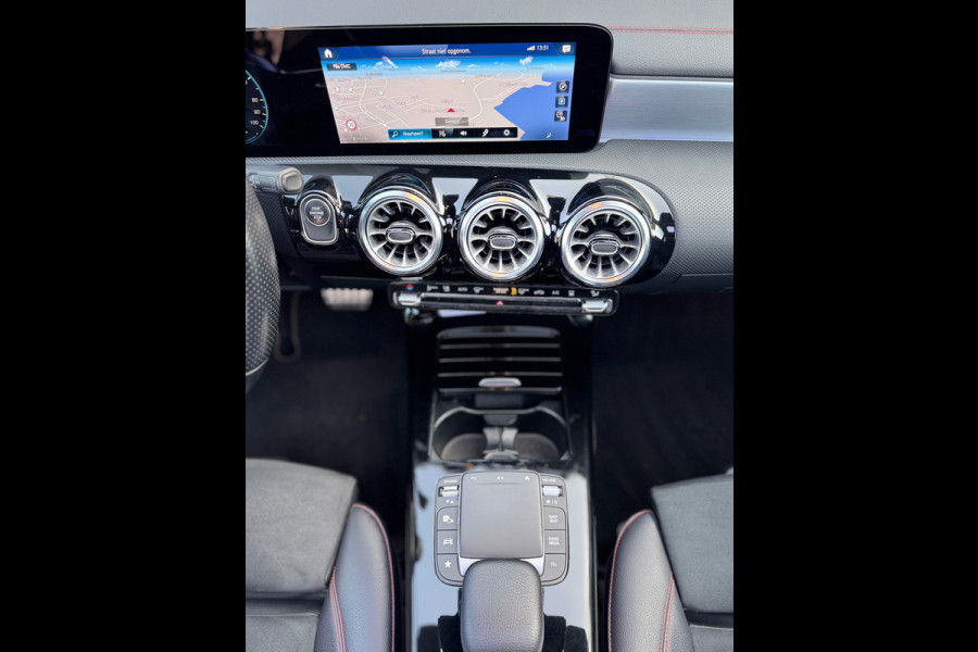 Mercedes-Benz CLA-Klasse 250 e AMG Line Pano Ambiance Led Plug in Hybride