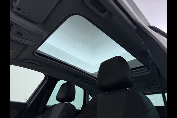 Opel Crossland X 1.2T 111pk AUTOMAAT Pano-Dak HUD 360°Camera Head-Up-Display Navi Ecc Apple Carplay Android Auto Pdc Innovation Cruise Control Lmv Bluetooth Isofix Regen-Lichtsensor LaneAssist