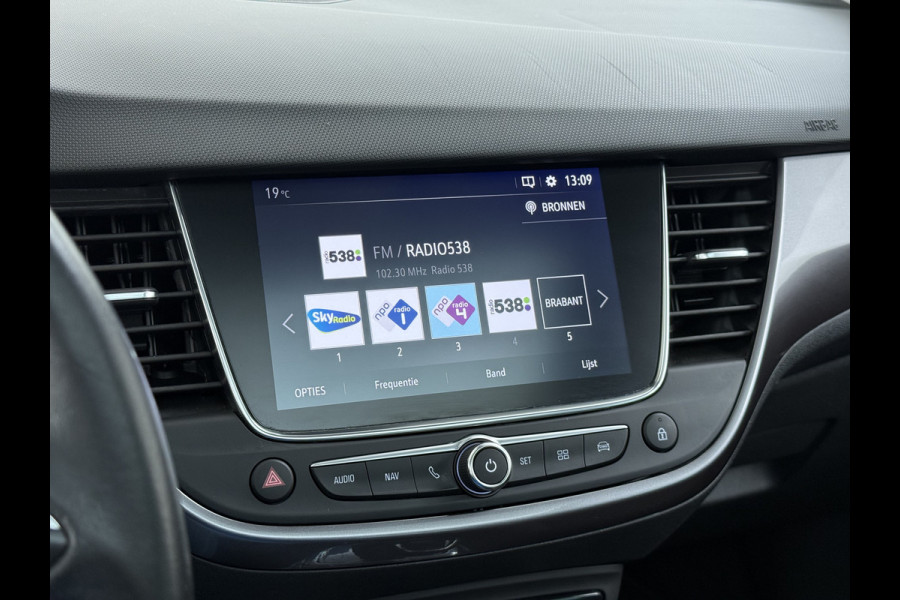 Opel Crossland X 1.2T 111pk AUTOMAAT Pano-Dak HUD 360°Camera Head-Up-Display Navi Ecc Apple Carplay Android Auto Pdc Innovation Cruise Control Lmv Bluetooth Isofix Regen-Lichtsensor LaneAssist