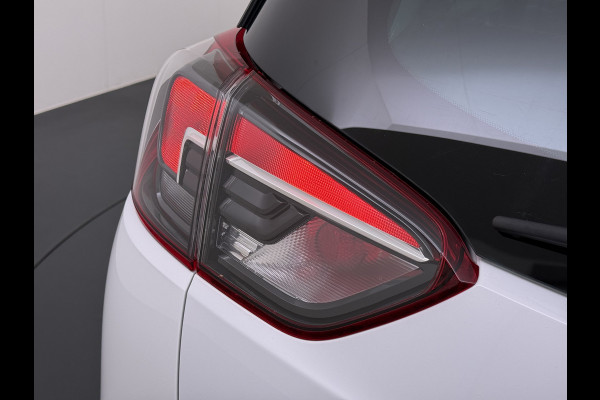 Opel Crossland X 1.2T 111pk AUTOMAAT Pano-Dak HUD 360°Camera Head-Up-Display Navi Ecc Apple Carplay Android Auto Pdc Innovation Cruise Control Lmv Bluetooth Isofix Regen-Lichtsensor LaneAssist