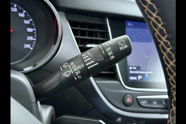 Opel Crossland X 1.2T 111pk AUTOMAAT Pano-Dak HUD 360°Camera Head-Up-Display Navi Ecc Apple Carplay Android Auto Pdc Innovation Cruise Control Lmv Bluetooth Isofix Regen-Lichtsensor LaneAssist