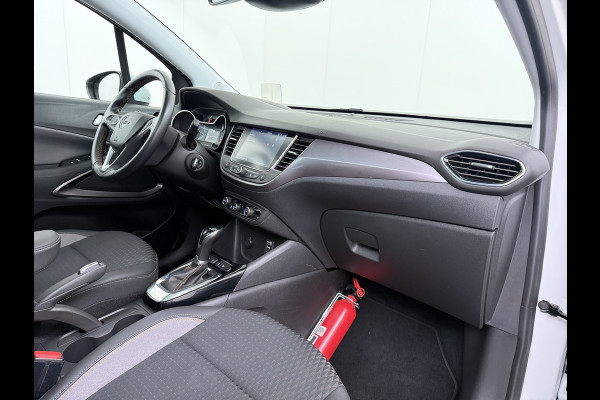 Opel Crossland X 1.2T 111pk AUTOMAAT Pano-Dak HUD 360°Camera Head-Up-Display Navi Ecc Apple Carplay Android Auto Pdc Innovation Cruise Control Lmv Bluetooth Isofix Regen-Lichtsensor LaneAssist