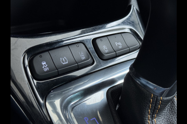 Opel Crossland X 1.2T 111pk AUTOMAAT Pano-Dak HUD 360°Camera Head-Up-Display Navi Ecc Apple Carplay Android Auto Pdc Innovation Cruise Control Lmv Bluetooth Isofix Regen-Lichtsensor LaneAssist