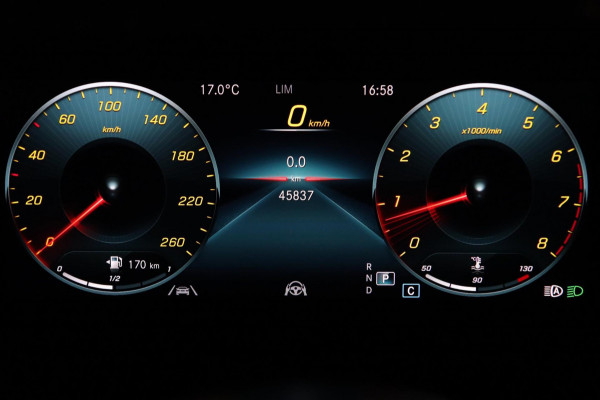 Mercedes-Benz A-Klasse A250 AMG / PANO / KEYLESS / ACC / CAMERA / DODEHOEK