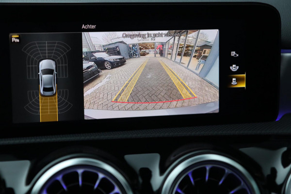Mercedes-Benz A-Klasse A250 AMG / PANO / KEYLESS / ACC / CAMERA / DODEHOEK