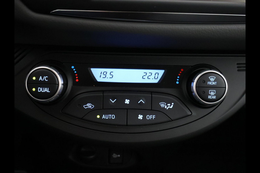 Toyota Yaris 1.5 Hybrid Dynamic RIJKLAAR PRIJS | Navigatie | Dealer onderhouden | 1e eigenaar | Direct beschikbaar |