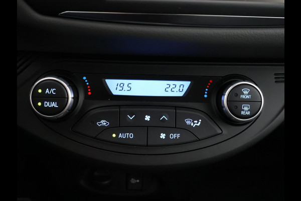 Toyota Yaris 1.5 Hybrid Dynamic RIJKLAAR PRIJS | Navigatie | Dealer onderhouden | 1e eigenaar | Direct beschikbaar |