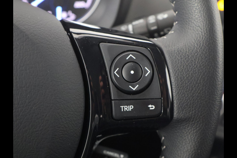Toyota Yaris 1.5 Hybrid Dynamic RIJKLAAR PRIJS | Navigatie | Dealer onderhouden | 1e eigenaar | Direct beschikbaar |