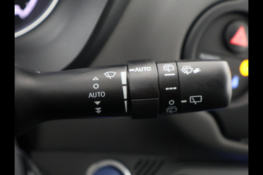 Toyota Yaris 1.5 Hybrid Dynamic RIJKLAAR PRIJS | Navigatie | Dealer onderhouden | 1e eigenaar | Direct beschikbaar |