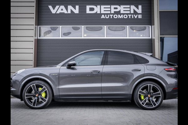 Porsche Cayenne Coupé 3.0 E-Hybrid - Sport Chrono l Panorama l Achter As Best. l Luchtvering l 22'' l Sfeerverl.