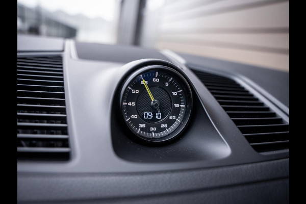 Porsche Cayenne Coupé 3.0 E-Hybrid - Sport Chrono l Panorama l Achter As Best. l Luchtvering l 22'' l Sfeerverl.