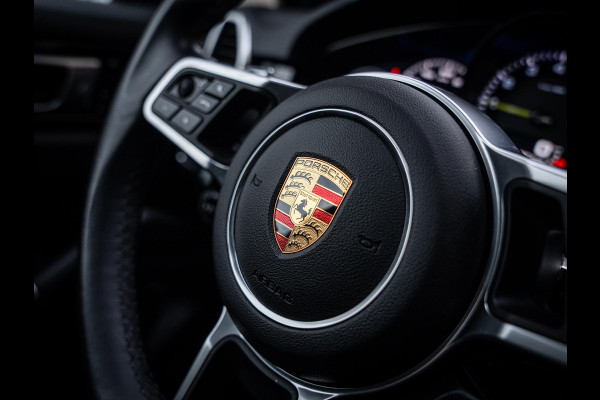 Porsche Cayenne Coupé 3.0 E-Hybrid - Sport Chrono l Panorama l Achter As Best. l Luchtvering l 22'' l Sfeerverl.