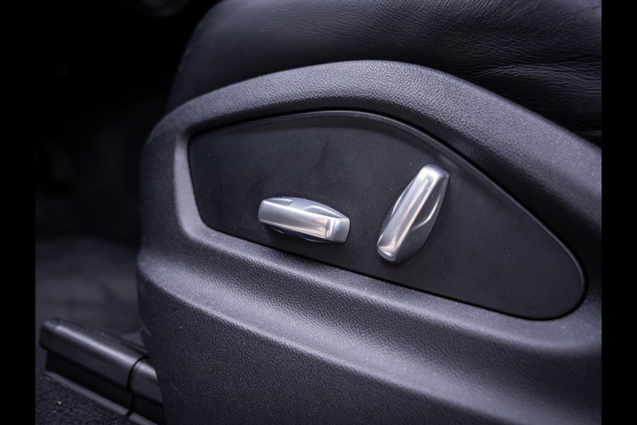 Porsche Cayenne Coupé 3.0 E-Hybrid - Sport Chrono l Panorama l Achter As Best. l Luchtvering l 22'' l Sfeerverl.