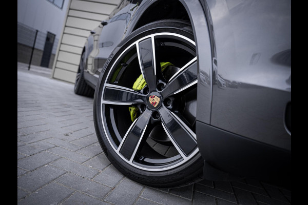Porsche Cayenne Coupé 3.0 E-Hybrid - Sport Chrono l Panorama l Achter As Best. l Luchtvering l 22'' l Sfeerverl.