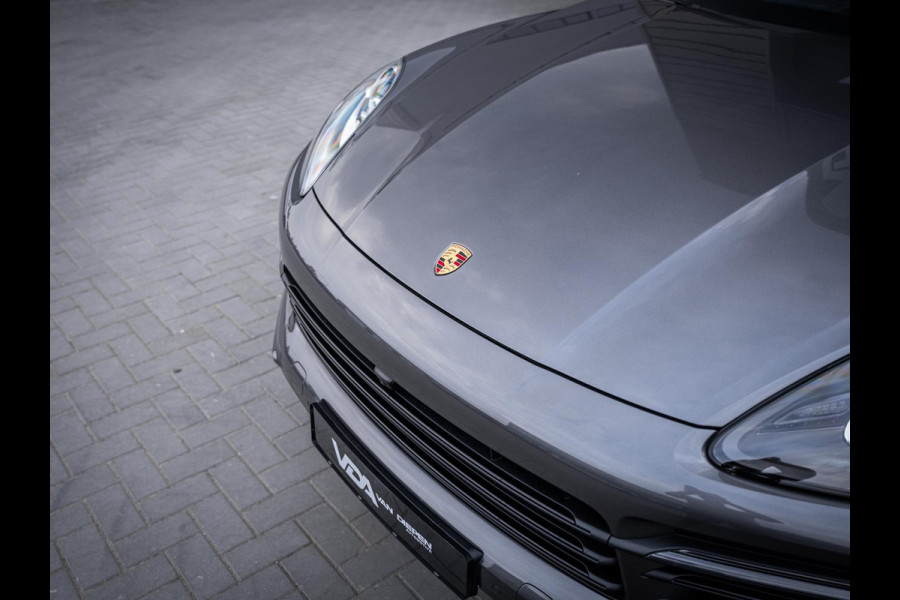 Porsche Cayenne Coupé 3.0 E-Hybrid - Sport Chrono l Panorama l Achter As Best. l Luchtvering l 22'' l Sfeerverl.
