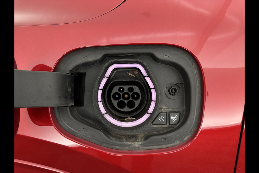 Ford Kuga 2.5 PHEV Vignale (Plug-In) (INCL-BTW) Aut. *LEATHER | DIGI-COCKPIT | FULL-LED | KEYLESS | CAMERA | DAB | CARPLAY | NAVI-FULLMAP | MEMORY-PACK | HEATED-COMFORTSEATS | PRIVACYGLASS | TOWBAR | LANE-ASSIST | 18''ALU*