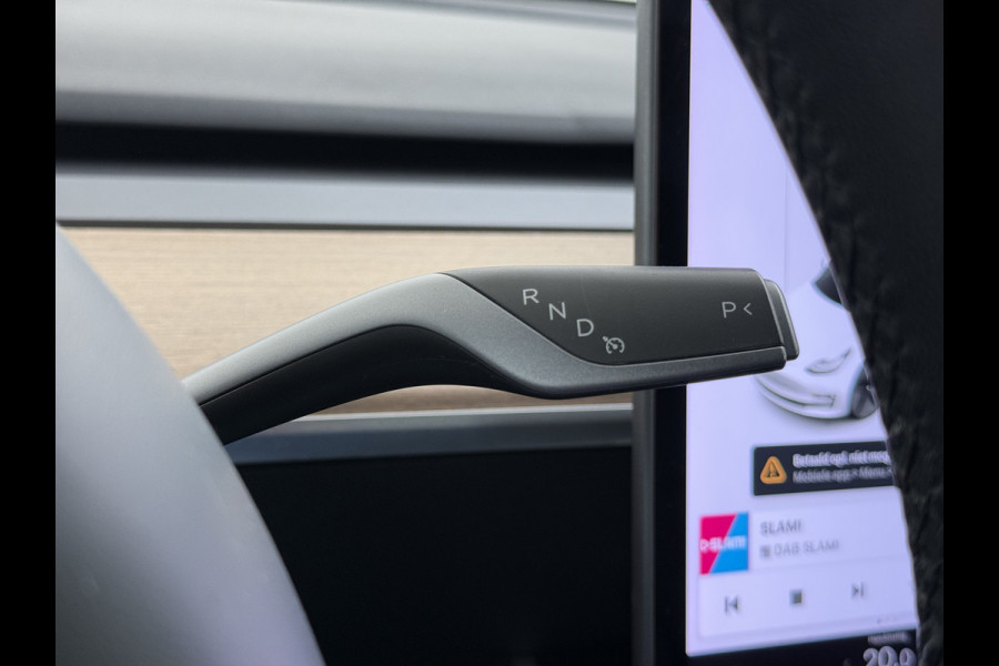 Tesla Model 3 SR+ 325PK AutoPilot Leer Pano-Dak Adaptive Cruise Lmv 18" Camera's Elektr.-Stuur+Stoelen+Spiegels+Geheugen+Easy-Entry+Verwarmde  Soh 85% Ecc Navi Led DAB Voorverwarmen interieur via App Keyless One-Pedal-Drive 1e Eigenaar Origineel Nederlands Fabrieksgarantie op Accu en Motor tot 28-9-2028/160.000KM