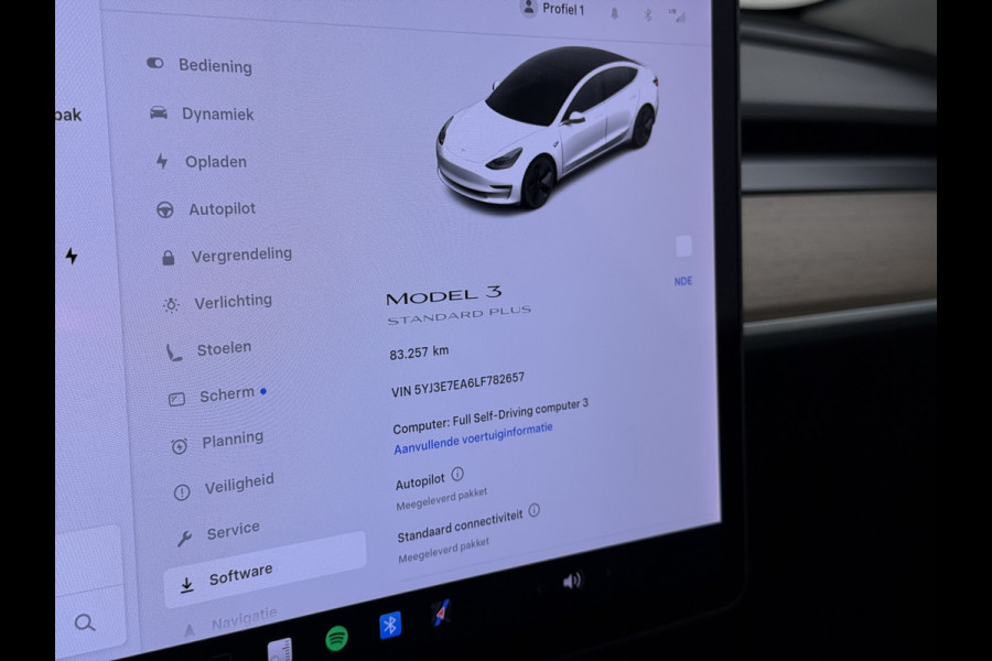 Tesla Model 3 SR+ 325PK AutoPilot Leer Pano-Dak Adaptive Cruise Lmv 18" Camera's Elektr.-Stuur+Stoelen+Spiegels+Geheugen+Easy-Entry+Verwarmde  Soh 85% Ecc Navi Led DAB Voorverwarmen interieur via App Keyless One-Pedal-Drive 1e Eigenaar Origineel Nederlands Fabrieksgarantie op Accu en Motor tot 28-9-2028/160.000KM