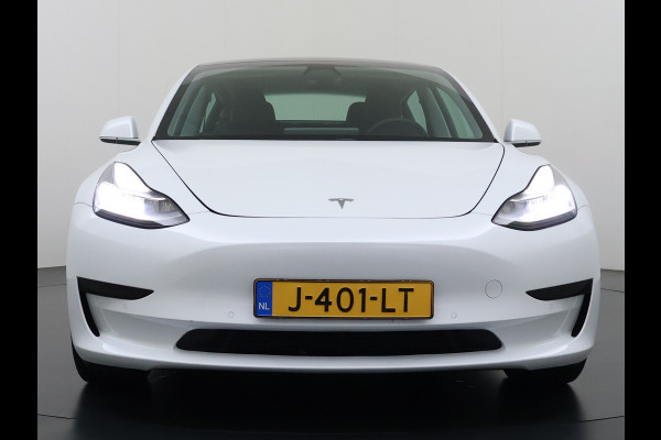 Tesla Model 3 SR+ 325PK AutoPilot Leer Pano-Dak Adaptive Cruise Lmv 18" Camera's Elektr.-Stuur+Stoelen+Spiegels+Geheugen+Easy-Entry+Verwarmde  Soh 85% Ecc Navi Led DAB Voorverwarmen interieur via App Keyless One-Pedal-Drive 1e Eigenaar Origineel Nederlands Fabrieksgarantie op Accu en Motor tot 28-9-2028/160.000KM